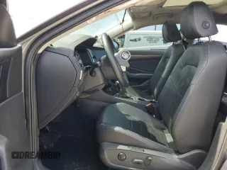 2019 Volkswagen Jetta SEL Premium с VIN 3VWGB7BU8KM133538, выставлен на аукционе Copart как лот 50101564 с пробегом 53 901 миль миль и Списание • Salvage title. История ставок и продаж доступна на DreamBid. Изображение 7.