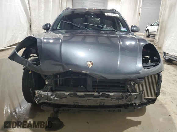 2017 Porsche Macan S with VIN WP1AB2A55HLB13147, listed as a Copart auction lot 45738975 with 80,976 mi miles and Salvage Title. Bid and sale history available at DreamBid. Image 5.