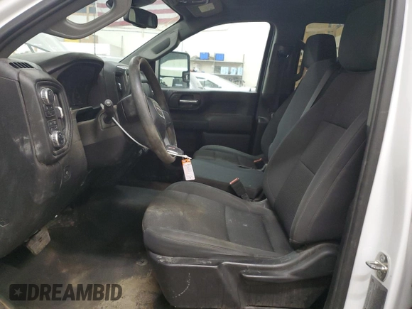 2024 GMC Sierra 3500HD Pro z VIN 1GT49SEY2RF404428, wystawiony jako Copart lot #42213915 z przebiegiem 37 243 mil mil oraz Szkoda całkowita • Salvage title. Historia ofert i sprzedaży dostępna na DreamBid. Obrazek 7.