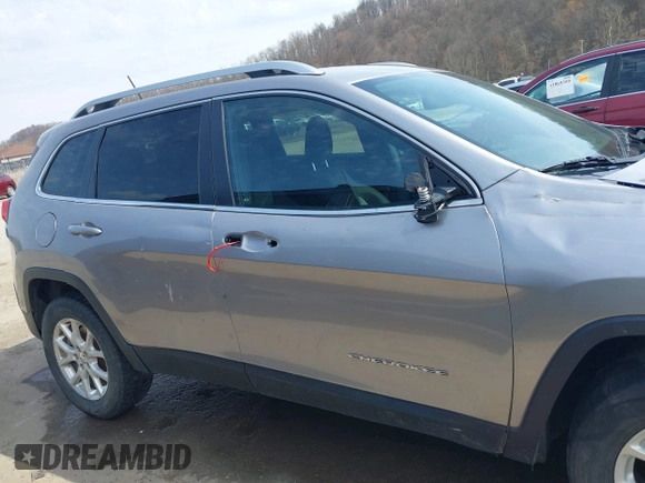 2018 Jeep Cherokee Latitude Tech Connect with VIN 1C4PJMCX7JD549572, listed as a IAAI auction lot 41932602 with 134,025 mi miles and . Bid and sale history available at DreamBid. Image 13.