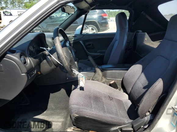 1999 Mazda MX-5 Miata z VIN JM1NB3538X0112611, wystawiony jako Copart lot #54732095 z przebiegiem 173 763 mil mil oraz Szkoda całkowita • Salvage title. Historia ofert i sprzedaży dostępna na DreamBid. Obrazek 7.
