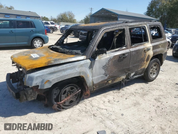 2016 Jeep Patriot Sport z VIN 1C4NJPBB4GD559516, wystawiony jako Copart lot #54237705 z przebiegiem Nie podano mil oraz Nie do naprawy • Non repairable. Historia ofert i sprzedaży dostępna na DreamBid. Obrazek 1.