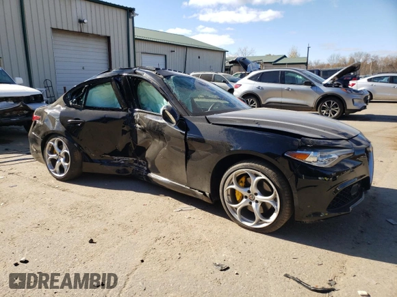 2019 Alfa Romeo Giulia Ti Sport with VIN ZARFANBNXK7605785, listed as a Copart auction lot 77092974 with 0 mi miles and Salvage Title. Bid and sale history available at carsss.com. Image 4.