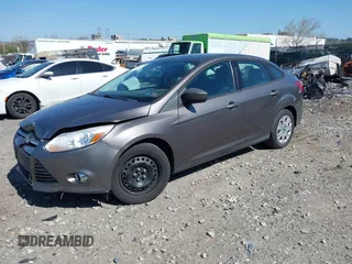 2012 Ford Focus SE with VIN 1FAHP3F27CL276208, listed as a IAAI auction lot 41995770 with 98,004 mi miles. Bid and sale history available at carsss.com. Image 2.