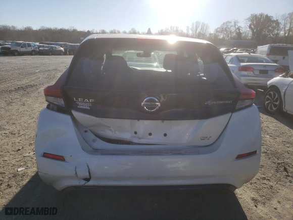 2018 Nissan LEAF SV with VIN 1N4AZ1CP0JC308610, listed as a Copart auction lot 84048094 with NaN miles and Salvage Title. Bid and sale history available at carsss.com. Image 6.