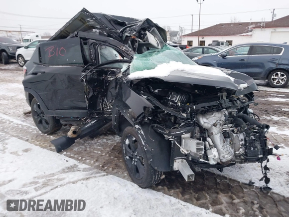 2020 Jeep Compass Latitude с VIN 3C4NJDBB1LT133401, выставлен на аукционе IAAI как лот 41446545 с пробегом 27 989 миль миль и . История ставок и продаж доступна на DreamBid. Изображение 1.