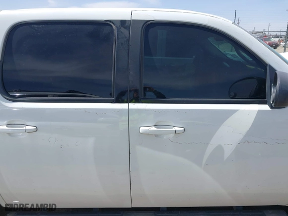 2007 Chevrolet Silverado 1500 LS with VIN 3GCEC13C47G544144, listed as a IAAI auction lot 41862564 with 207,457 mi miles. Bid and sale history available at carsss.com. Image 13.