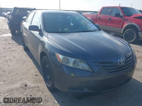 2007 Toyota Camry CE z VIN 4T1BE46K97U057970, wystawiony jako IAAI lot #42183422 z przebiegiem 145 791 mil mil oraz . Historia ofert i sprzedaży dostępna na DreamBid. Obrazek 1.