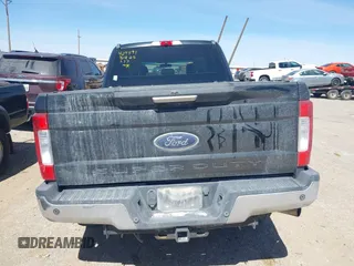 2018 Ford F-250 XL с VIN 1FT7W2B64JEC77975, выставлен на аукционе IAAI как лот 41854388 с пробегом 151 901 миль миль и . История ставок и продаж доступна на DreamBid. Изображение 15.