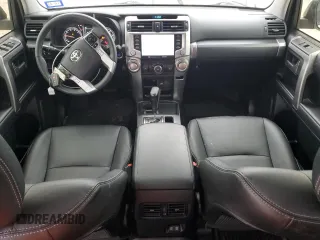 2022 Toyota 4Runner TRD Sport with VIN JTEAU5JR8N5275849, listed as a Copart auction lot 44890675 with 32,585 mi miles and Clean title. Bid and sale history available at DreamBid. Image 8.