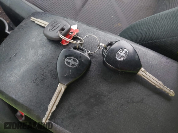 2012 Scion tC z VIN JTKJF5C75C3038795, wystawiony jako IAAI lot #42377705 z przebiegiem 251 371 mil mil oraz . Historia ofert i sprzedaży dostępna na DreamBid. Obrazek 11.