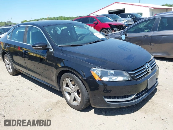 2012 Volkswagen Passat SE z VIN 1VWBP7A32CC089642, wystawiony jako IAAI lot #42056630 z przebiegiem 109 913 mil mil oraz . Historia ofert i sprzedaży dostępna na DreamBid. Obrazek 1.