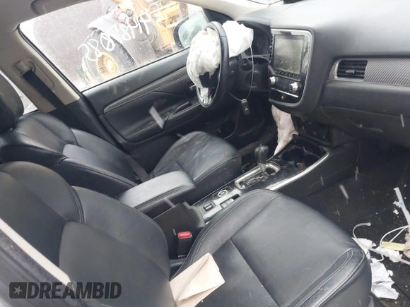 2020 Mitsubishi Outlander ES with VIN JA4AZ3A35LJ001609, listed as a IAAI auction lot 41487085 with 121,683 mi miles and . Bid and sale history available at DreamBid. Image 5.