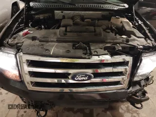 2013 Ford Expedition Max Limited z VIN 1FMJK2A54DEF56319, wystawiony jako IAAI lot #41202424 z przebiegiem 200 200 mil mil oraz . Historia ofert i sprzedaży dostępna na DreamBid. Obrazek 10.