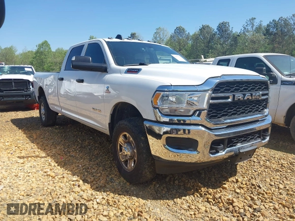 2022 Ram 2500 Tradesman z VIN 3C6UR5HL0NG202656, wystawiony jako IAAI lot #41975177 z przebiegiem 106 185 mil mil oraz . Historia ofert i sprzedaży dostępna na DreamBid. Obrazek 1.