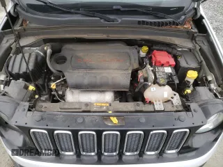 2018 Jeep Renegade Latitude с VIN ZACCJBBBXJPH00351, выставлен на аукционе Copart как лот 57058075 с пробегом 106 397 миль миль и Списание • Salvage title. История ставок и продаж доступна на DreamBid. Изображение 12.