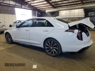 2022 Cadillac CT4-V z VIN 1G6DH5RL5N0115708, wystawiony jako Copart lot #47453785 z przebiegiem 47 152 mil mil oraz Tytuł czysty. Historia ofert i sprzedaży dostępna na DreamBid. Obrazek 2.