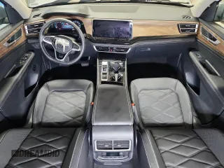 2025 Volkswagen Atlas SE with VIN 1V2HR2CA4SC521845, listed as a Copart auction lot 64470895 with 10,696 mi miles and Clean title. Bid and sale history available at DreamBid. Image 8.