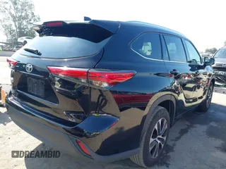2021 Toyota Highlander XLE with VIN 5TDGZRAH2MS065304, listed as a IAAI auction lot 42386731 with 67,893 mi miles and . Bid and sale history available at DreamBid. Image 4.