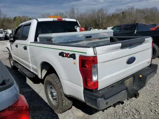 2018 Ford F-250 XL z VIN 1FT7W2B61JEB98361, wystawiony jako Copart lot #48958705 z przebiegiem 187 094 mil mil oraz Szkoda całkowita • Salvage title. Historia ofert i sprzedaży dostępna na DreamBid. Obrazek 2.