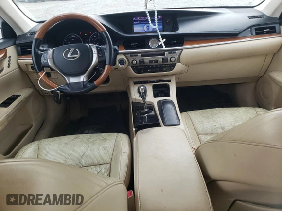 2014 Lexus ES 300h z VIN JTHBW1GG7E2040053, wystawiony jako Copart lot #55051145 z przebiegiem 158 961 mil mil oraz Szkoda całkowita • Salvage title. Historia ofert i sprzedaży dostępna na DreamBid. Obrazek 8.