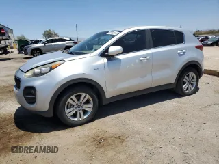 2017 Kia Sportage LX z VIN KNDPMCAC7H7163776, wystawiony jako Copart lot #60103115 z przebiegiem 150 552 mil mil oraz Czysty tytuł • Clean title. Historia ofert i sprzedaży dostępna na DreamBid. Obrazek 1.