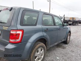 2012 Ford Escape XLS z VIN 1FMCU0C7XCKC75776, wystawiony jako IAAI lot #42510505 z przebiegiem 252 936 mil mil oraz . Historia ofert i sprzedaży dostępna na DreamBid. Obrazek 4.