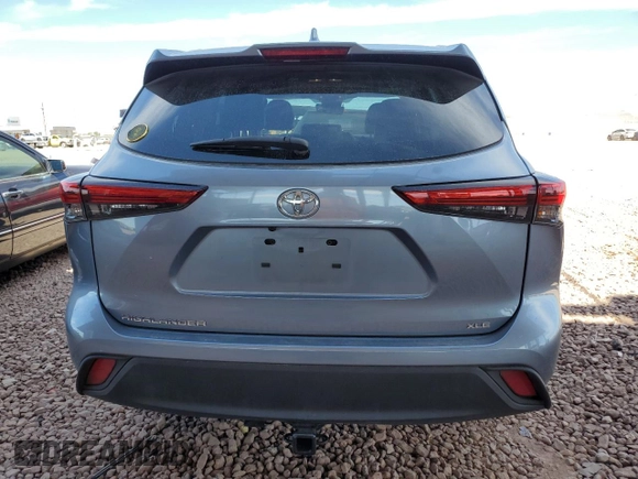 2022 Toyota Highlander XLE z VIN 5TDHZRAH1NS121058, wystawiony jako Copart lot #46552685 z przebiegiem 40 181 mil mil oraz Szkoda całkowita • Salvage title. Historia ofert i sprzedaży dostępna na DreamBid. Obrazek 6.