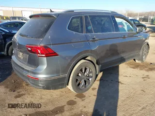 2022 Volkswagen Tiguan SE with VIN 3VV3B7AX6NM037247, listed as a IAAI auction lot 41644680 with 47,048 mi miles and . Bid and sale history available at DreamBid. Image 4.