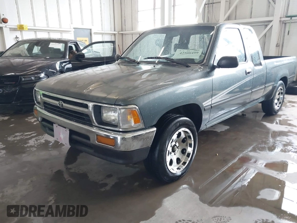 1992 Toyota Pickup DLX with VIN JT4RN93P8N5066778, listed as a IAAI auction lot 42508499 with 199,705 mi miles and . Bid and sale history available at DreamBid. Image 17.