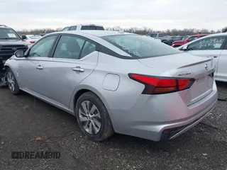 2020 Nissan Altima S z VIN 1N4BL4BV5LC208609, wystawiony jako IAAI lot #41894171 z przebiegiem 88 658 mil mil oraz . Historia ofert i sprzedaży dostępna na DreamBid. Obrazek 3.