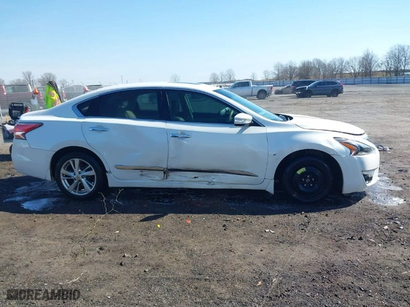 2014 Nissan Altima 2.5 S with VIN 1N4AL3AP3EN372781, listed as a IAAI auction lot 41652565 with NaN miles. Bid and sale history available at carsss.com. Image 13.