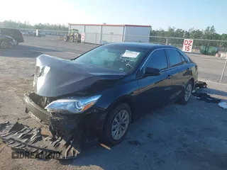 2017 Toyota Camry XLE z VIN 4T1BF1FK0HU277334, wystawiony jako IAAI lot #42312610 z przebiegiem 116 948 mil mil oraz . Historia ofert i sprzedaży dostępna na DreamBid. Obrazek 17.