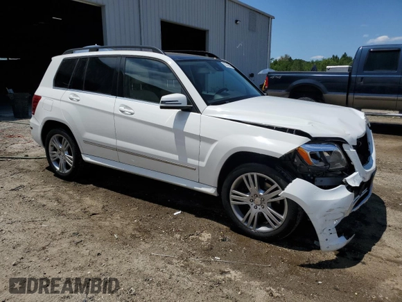 2014 Mercedes-Benz GLK 250 with VIN WDCGG0EB8EG185024, listed as a Copart auction lot 55746845 with 92,330 mi miles and Salvage Title. Bid and sale history available at DreamBid. Image 4.