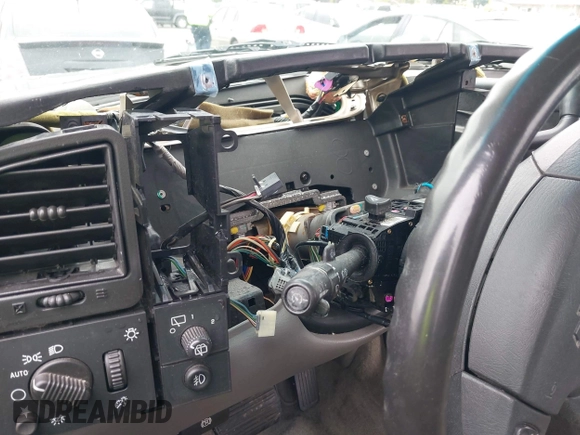 2005 Chevrolet Suburban Z71 with VIN 3GNFK16Z75G270885, listed as a IAAI auction lot 41916525 with Not Provided miles and . Bid and sale history available at DreamBid. Image 14.