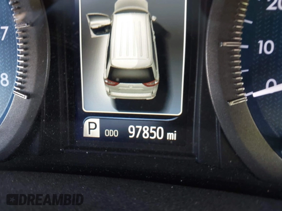 2017 Toyota Sienna XLE Auto Access Seat with VIN 5TDYZ3DC5HS855137, listed as a IAAI auction lot 41657651 with 97,850 mi miles. Bid and sale history available at carsss.com. Image 15.