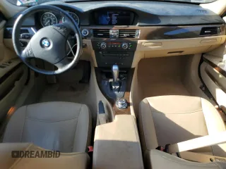 2009 BMW 3 Series 328i xDrive with VIN WBAPK53519A511752, listed as a Copart auction lot 60935025 with 129,307 mi miles and Salvage title. Bid and sale history available at DreamBid. Image 8.
