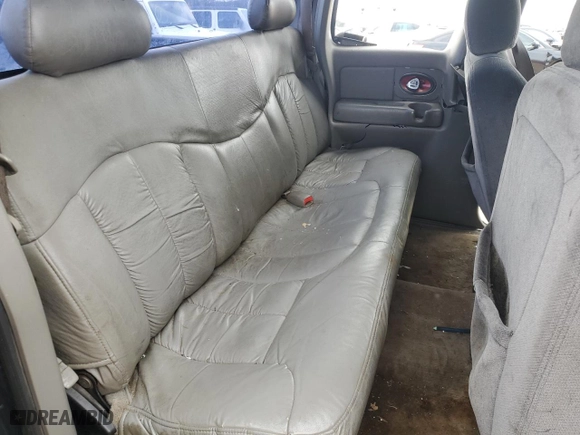 2000 Chevrolet Silverado 1500 LS with VIN 2GCEC19T0Y1335498, listed as a Copart auction lot 46969745 with 430,694 mi miles and Salvage Title. Bid and sale history available at carsss.com. Image 10.