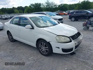 2006 Volkswagen Jetta 2.5L z VIN 3VWRF81K46M786571, wystawiony jako IAAI lot #42210480 z przebiegiem 194 054 mil mil oraz . Historia ofert i sprzedaży dostępna na DreamBid. Obrazek 1.