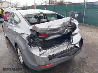 2016 Hyundai Elantra SE with VIN 5NPDH4AE1GH772113, listed as a IAAI auction lot 41650989 with 100,634 mi miles. Bid and sale history available at carsss.com. Image 6.