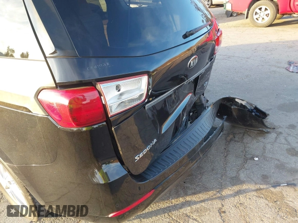 2016 Kia Sedona LX with VIN KNDMB5C11G6178083, listed as a IAAI auction lot 41405857 with 170,334 mi miles. Bid and sale history available at carsss.com. Image 14.