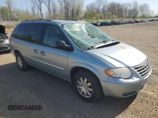 2005 Chrysler Town & Country Touring with VIN 2C4GP54L95R562827, listed as a Copart auction lot 54686275 with 91,032 mi miles and Clean Title. Bid and sale history available at carsss.com. Image 4.