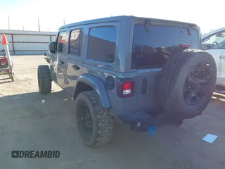 2018 Jeep Wrangler Unlimited Sahara with VIN 1C4HJXEG8JW239535, listed as a IAAI auction lot 41711596 with 85,675 mi miles. Bid and sale history available at carsss.com. Image 3.