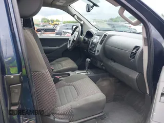 2016 Nissan Frontier SV z VIN 1N6AD0CW8GN762429, wystawiony jako IAAI lot #42233876 z przebiegiem 105 609 mil mil oraz . Historia ofert i sprzedaży dostępna na DreamBid. Obrazek 5.