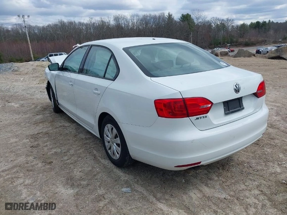 2014 Volkswagen Jetta Sedan S with VIN 3VW2K7AJ1EM411895, listed as a IAAI auction lot 41892454 with NaN miles. Bid and sale history available at carsss.com. Image 3.