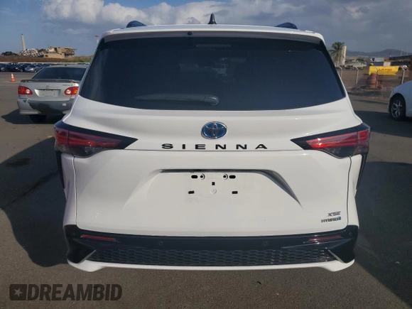 2024 Toyota Sienna XSE with VIN 5TDXRKEC1RS218431, listed as a Copart auction lot 87675465 with 2,989 mi miles and Salvage Title. Bid and sale history available at carsss.com. Image 6.