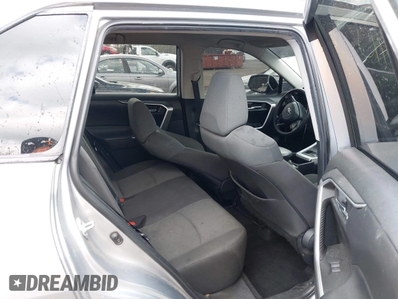 2022 Toyota RAV4 XLE z VIN 2T3P1RFV2NC316877, wystawiony jako IAAI lot #41981282 z przebiegiem 42 955 mil mil oraz . Historia ofert i sprzedaży dostępna na DreamBid. Obrazek 8.