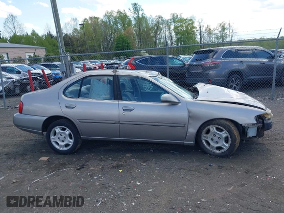 2000 Nissan Altima XE with VIN 1N4DL01D3YC132616, listed as a IAAI auction lot 42037326 with 131,941 mi miles. Bid and sale history available at carsss.com. Image 14.
