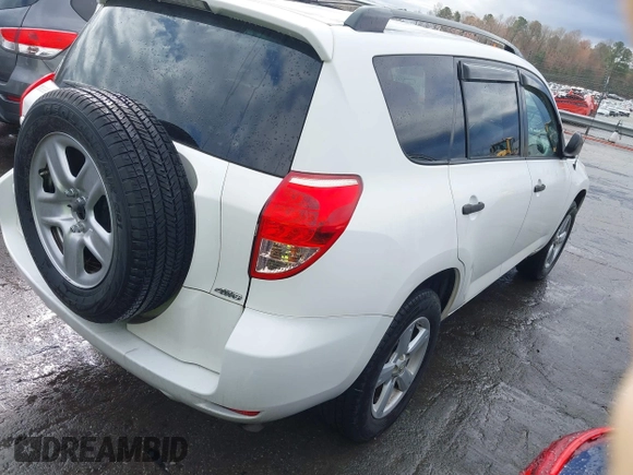 2008 Toyota RAV4 with VIN JTMBD33V186064692, listed as a IAAI auction lot 41817991 with 213,158 mi miles. Bid and sale history available at carsss.com. Image 4.