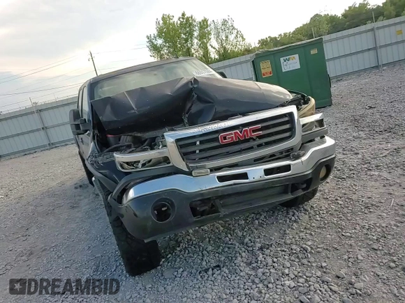 2006 GMC Sierra 3500 DRW SL z VIN 1GTHK33236F115273, wystawiony jako Copart lot #68807084 z przebiegiem 249 002 mil mil oraz Szkody całkowita. Historia ofert i sprzedaży dostępna na DreamBid. Obrazek 10.